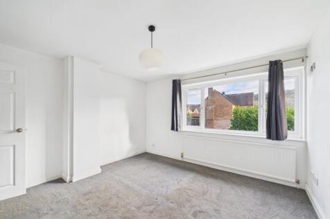 CAM01740G0-PR0482-STILL012