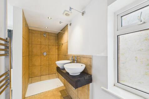 CAM01740G0-PR0482-STILL013