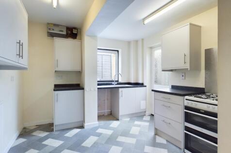 CAM00076P1-PR0104-STILL05