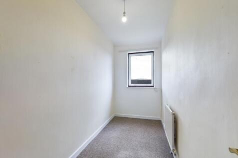 CAM00076P1-PR0104-STILL11