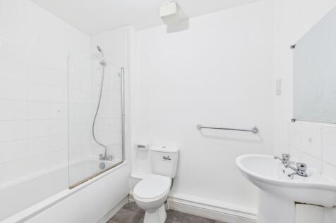 CAM03062G0-PR0206-STILL005