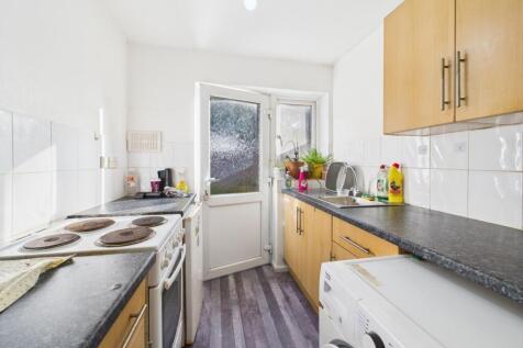 CAM01740G0-PR0470-STILL003