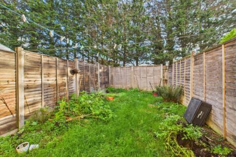 CAM01740G0-PR0470-STILL004