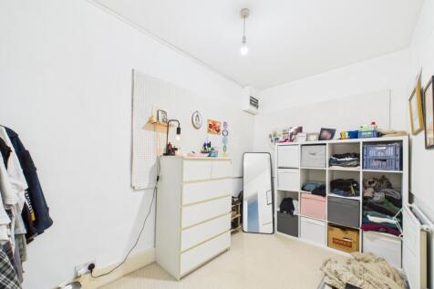 CAM01740G0-PR0471-STILL004