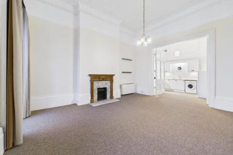 CAM01740G0-PR0460-STILL002