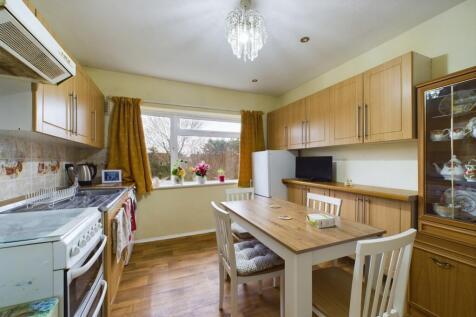 CAM01740G0-PR0162-STILL002