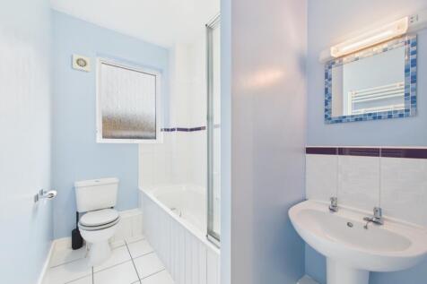 CAM03062G0-PR0212-STILL006