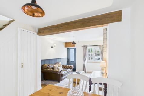 CAM01740G0-PR0445-STILL004