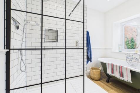 CAM01740G0-PR0445-STILL014