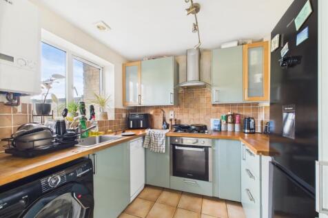 CAM01721G0-PR0108-STILL002