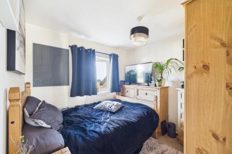 CAM01721G0-PR0108-STILL003