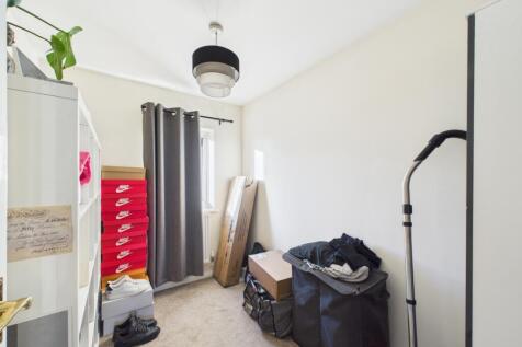 CAM01721G0-PR0108-STILL004