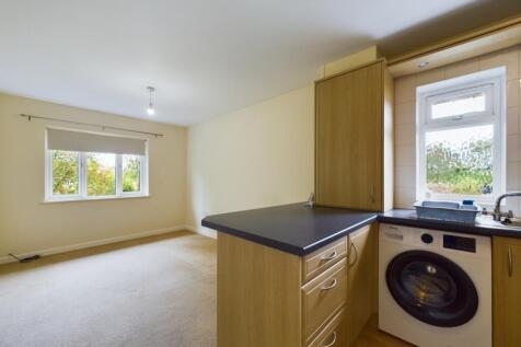 CAM01740G0-PR0263-STILL001