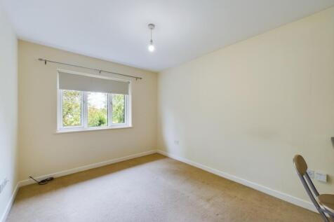 CAM01740G0-PR0263-STILL002