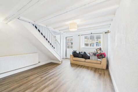 CAM01721G0-PR0103-STILL001