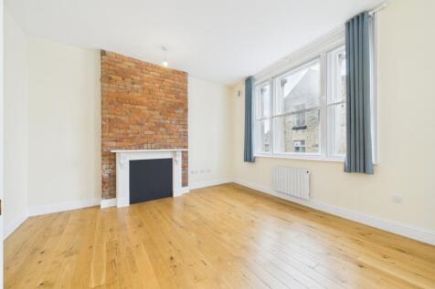 CAM01721G0-PR0104-STILL001