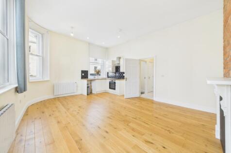 CAM01721G0-PR0104-STILL003