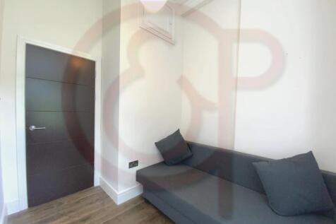 Bedroom 2-2.jpg