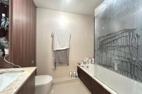 Bathroom.jpg