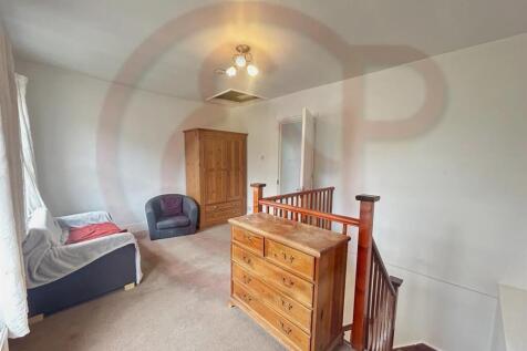 Upstairs study space 1.jpg