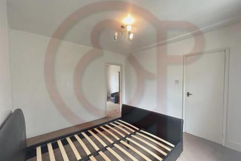 2nd bedroom 2.jpg