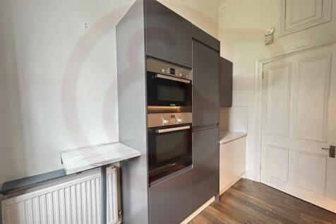 Kitchen 2.jpg