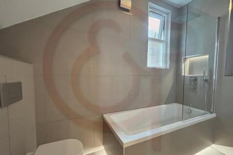 Bathroom 1.jpg