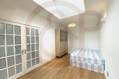 4th bedroom or study.jpg
