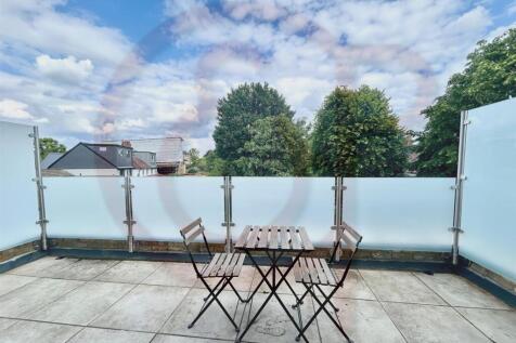 Bedroom 1-balcony.jpg