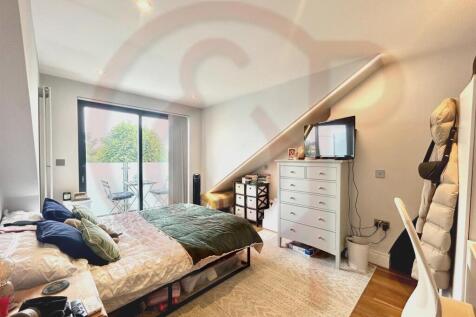 Bedroom 3-1.jpg