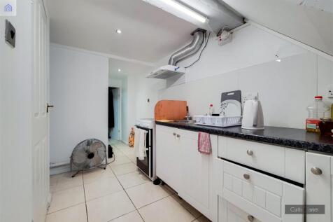 6_Kitchen 3-0.jpg