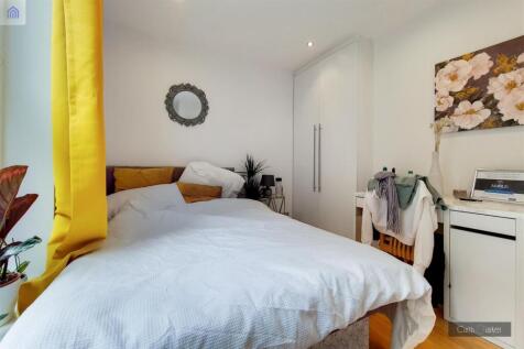 19_Main Bedroom-1.jpg
