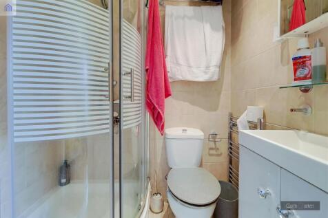 28_Ensuite 2-0.jpg