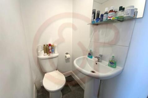 Bathroom 2.jpg