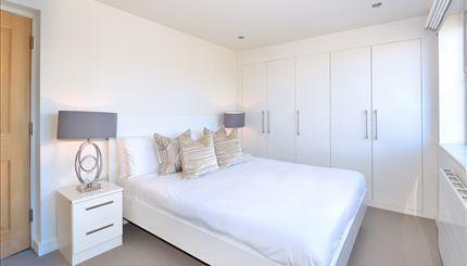 1st bedroom 1.jpg