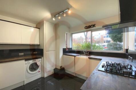 Kitchen 1.jpg