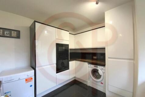 Kitchen 2.jpg