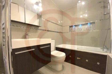 1st bathroom.jpg