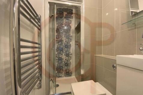 2nd bathroom.jpg