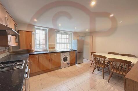 Kitchen 1.jpg