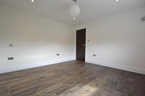 Master bedroom 2.jpg