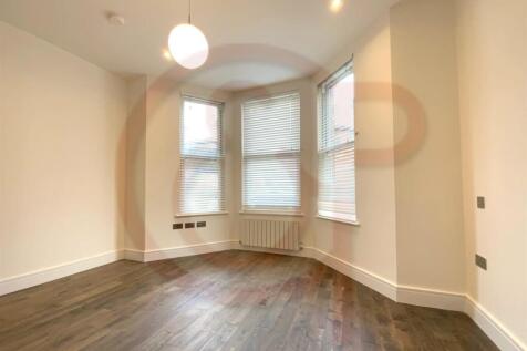 Master bedroom 2.jpg