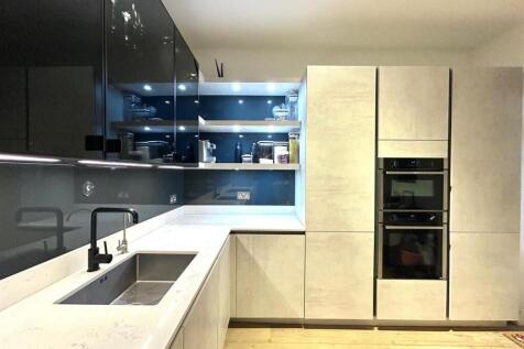 Kitchen 5.jpg