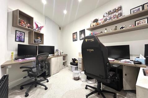 2nd bedroom.jpg