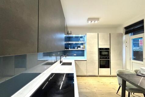 Kitchen 3.jpg