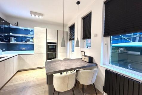 Dining kitchen 3.jpg