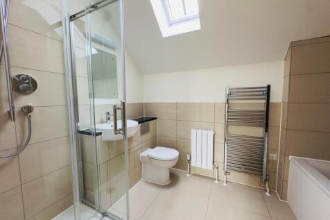 Family Bathroom Aspect 2