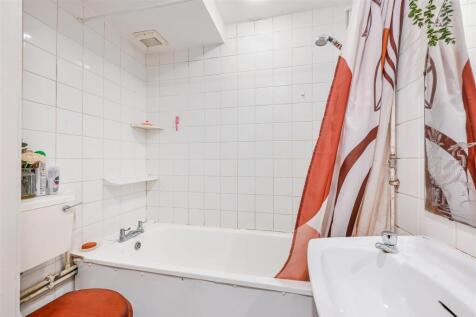 Bathroom.jpg