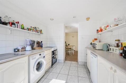 Kitchen 1.jpg