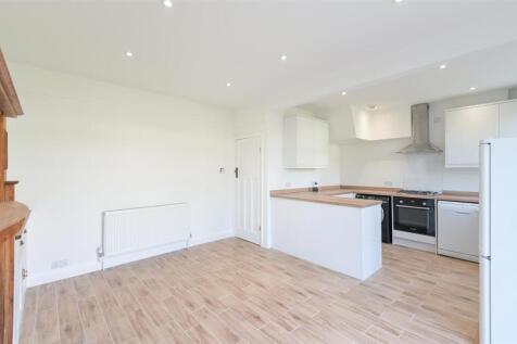MEADOW CLOSE (8).jpg